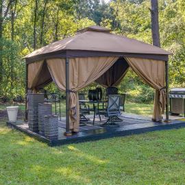 Waycross Vacation Rental w/ Private Backyard!, ξενοδοχείο σε Waycross