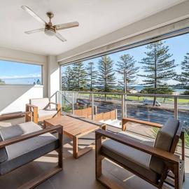 Beach Haven at Semaphore - Sweeping Ocean Views, Hotel in Port Adelaide