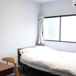 OiseSun CAFE & HOTEL, hotel di Hyuga