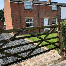 Newton Hall Farm cottage, hot tub garden views Nr Lytham Ribby، فندق في بريستون