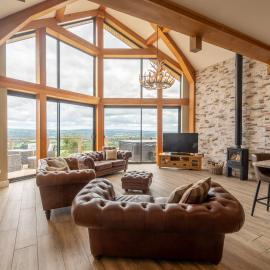Valley View Lodge Sleeps 8 with Hot Tub