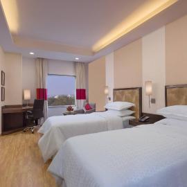 Four Points by Sheraton Vadodara, hotel di Vadodara