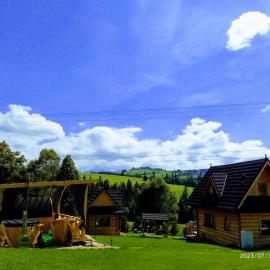Domek u Śpiewoka 1, hotel a Maruszyna
