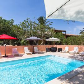 Casa Vecchia rooms + apartments, hótel í Calvi