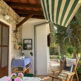 Maslinica, otok Šolta, whole house with teracce, hotel u gradu 'Maslinica'