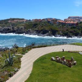 COLLIOURE Appart En Bord de MER PLAGE à 50m CLIM Garage location du samedi au samedi, hotel v destinácii Collioure