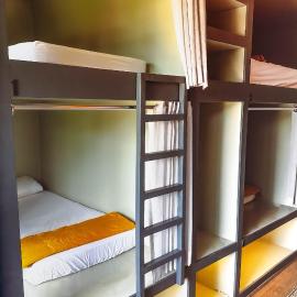 Arch Dormitorio Cenang、パンタイチェナンのホテル