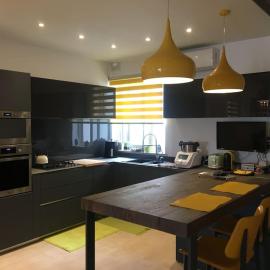 Champagne Supernova Penthouse, Hotel in Santa Venera