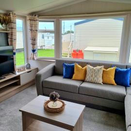 Modern Family Caravan with WiFi at Valley Farm, Clacton-on-Sea, hotel v destinaci Great Clacton