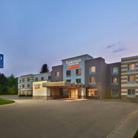 Fairfield Inn & Suites by Marriott Barrie, hotel en Barrie