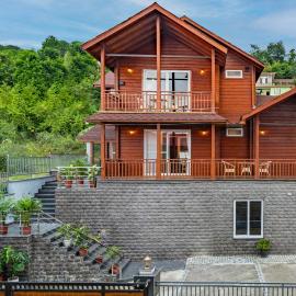 StayVista at Villa Vivendi - Hilltop stay with scenic view in Dharamshala, hotel in Dharamshala
