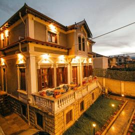 Hotel Vila Mano, hotel in Korçë