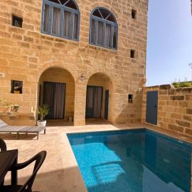 Ta Mikieli 61 โรงแรมในNadur