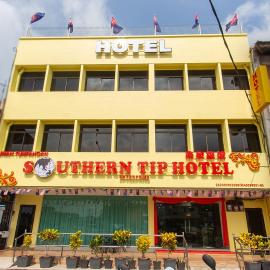Southern Tip Hotel - City & 100m walk to McDonald's & FREE DOBI, hotel a Pontian Kecil