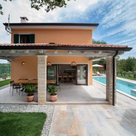 Old Oak Villa