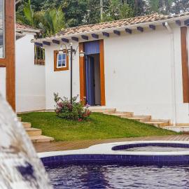 Flat com Piscina no Centro de Tiradentes
