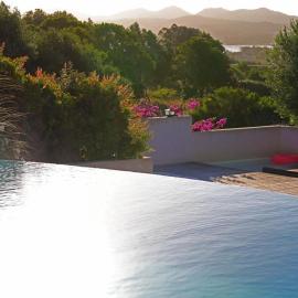 Hôtel Maora Village، فندق في بونيفاسيو