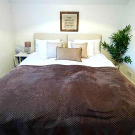 Afan Valley Home - DOUBLE OR TWIN ROOMS!