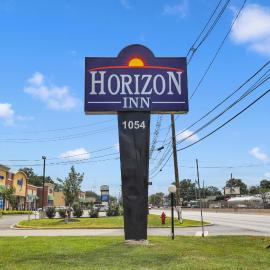 Horizon Inn, מלון באבנל