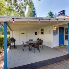Peaceful & Scenic Cottage Near McKenzie River!, hotel Vidában
