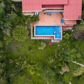 Hummingbird House Panama, hotel v destinaci Los Altos de Cerro Azul