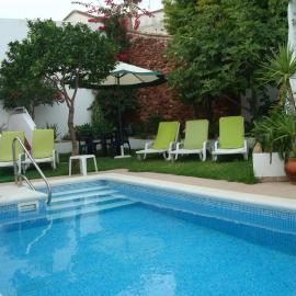 Casa Claudia - Pool and Wifi, hotel sa Silves