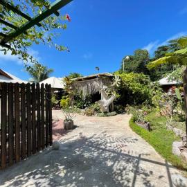 La Digue Holiday Villa, ξενοδοχείο στο La Digue