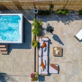 [Via Indipendenza] – Attico di lusso con Piscina