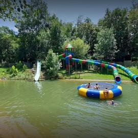 Camping le Moulin de David -Gaugeac Monpazier 24540 - Cabane -Mobil-home 3 et 2 chambres, hotel in Gaugeac