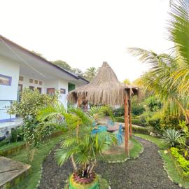 Mahoni Guest House, hotelli kohteessa Kelimutu