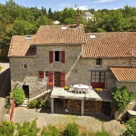 BELLA - chez Florence , chambres d'hôtes, Montrol Sénard
