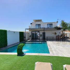 Chalet en Montellano (Sevilla), hotel em Montellano