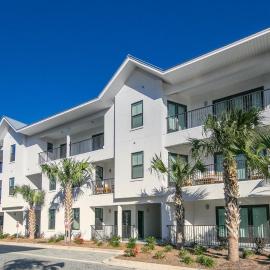Hidden Lake Condos 321 - Short walk to Gulf Place, hotel in Santa Rosa Beach