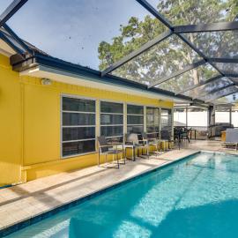 4 Mi to Dog Beach: Largo Home w/ Pool & Hot Tub!