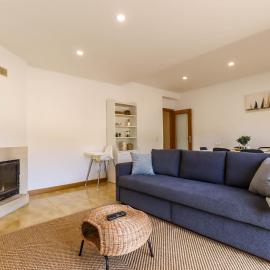 Flor do Mar - Spacious Apartment with Balcony, hotel in Vila Praia de Âncora