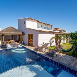 Casa com piscina 4 suites Bosque de Geriba