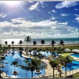 Apartamento a beira-mar com piscina, hotel in Cabedelo