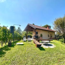 Tomajna Vineyard Stay, hotel a Podlehnik