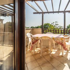 GuestHost - Visogliano Roomy Apt w Terrace near the Station