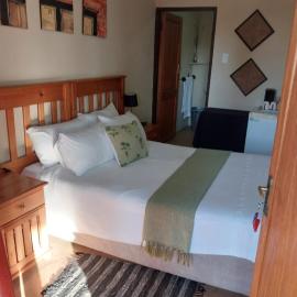 Kwena Maribane Lodge, отель в городе Бронкхорстспрёйт