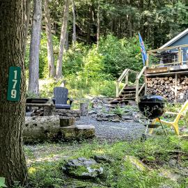 Beebe Pond Paradise – hotel w mieście Castleton