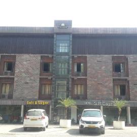 Hotel S R Castle