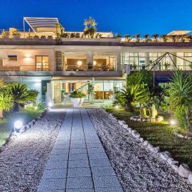 Abitare in Vacanza, hotel en La Caletta