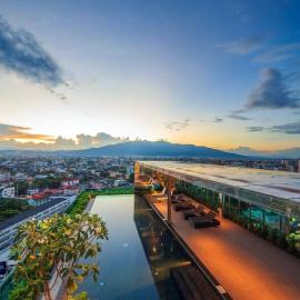 The Astra cozy living suite เชียงใหม่ ลิฟวิ่ง แอนด์ สเตย์, hotel u gradu Čjang Mai