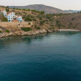 ΟΙ ΝΥΜΦΕΣ ΤΟΥ ΓΑΛΑΞΙΔΙΟΥ, hotel u gradu 'Galaxidi'
