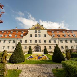 Schloss Lautrach, hotel di Lautrach