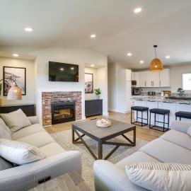 Pet-Friendly Monterey Home 2 Mi to Beach