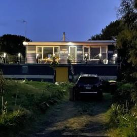 Cosy Tin Shack - Venus Bay
