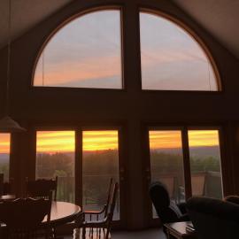 The Hilltop Retreat - Peaceful with Great Views!