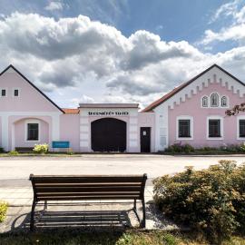 Škorničkův statek, hotel a Chlum u Třeboně